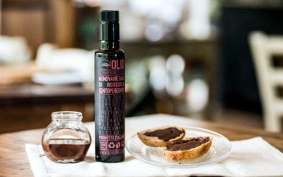 Crema spalmabile alla nocciola e cioccolato con olio extravergine di oliva