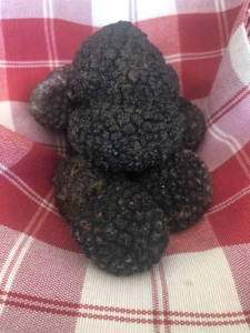 olio extravergine di oliva e tartufo fresco